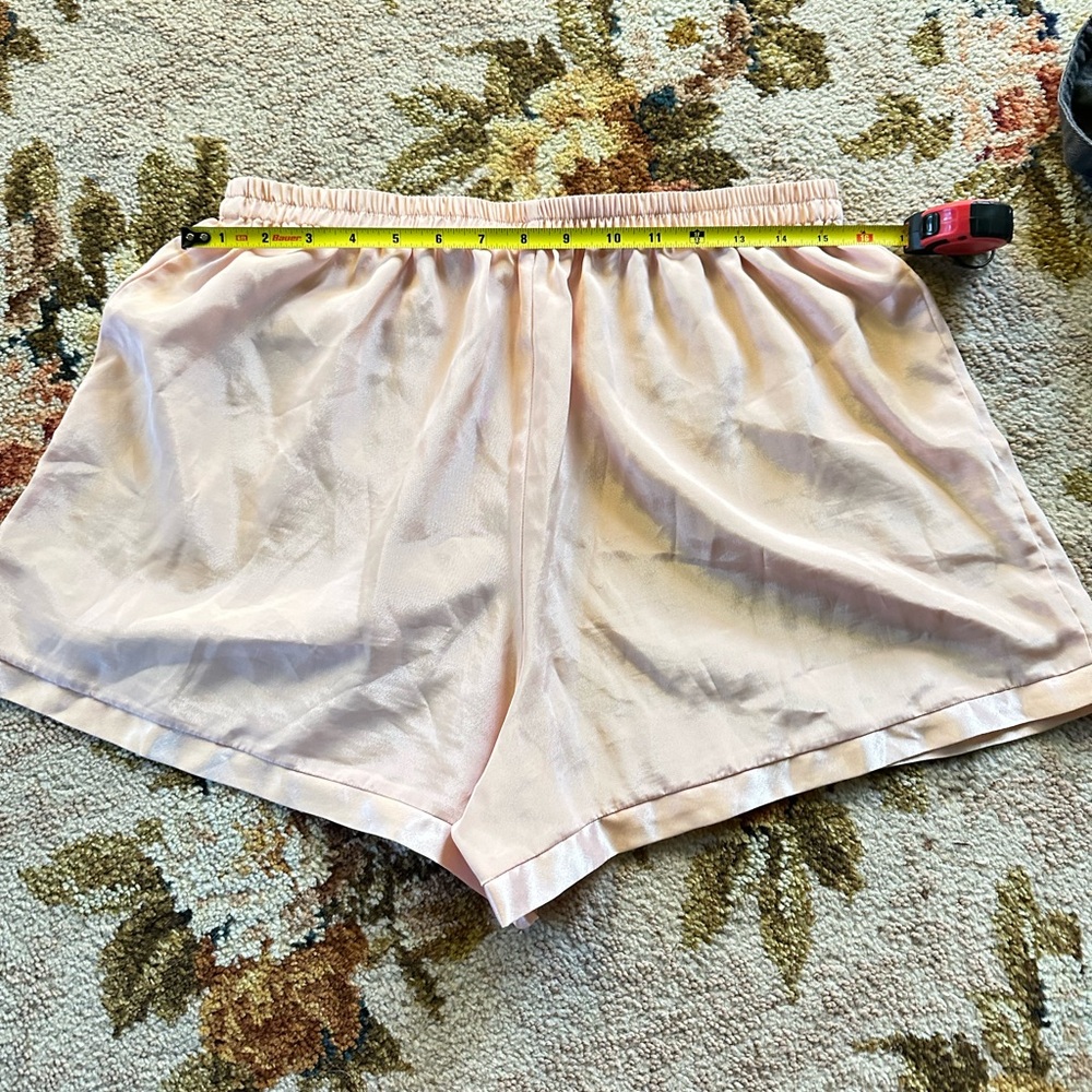 Vintage Gold Label Victoria’s Secret Satin Shorts - XL - Picture 9 of 12